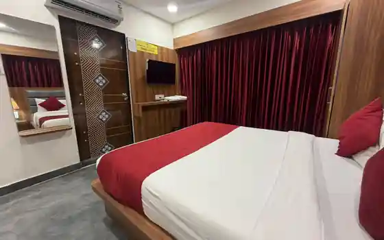 Deluxe double room at Hotel Maruti R Ambli Bopal, Ahmedabad