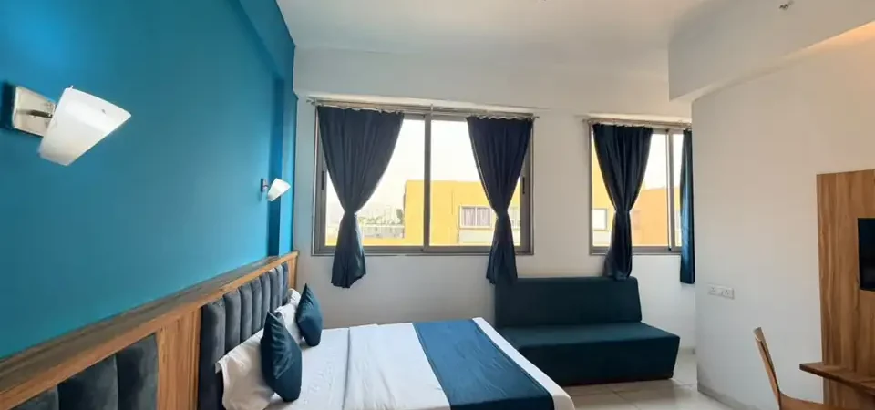 Deluxe Room – South Bopal